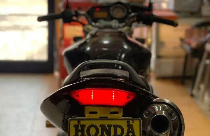 
								2006 Honda CB600F full									